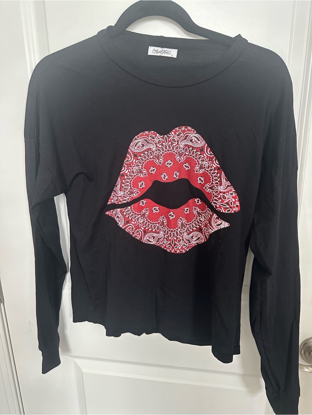 Lauren Moshi Black Long-Sleeve Tee with Red Bandana Lips never worn